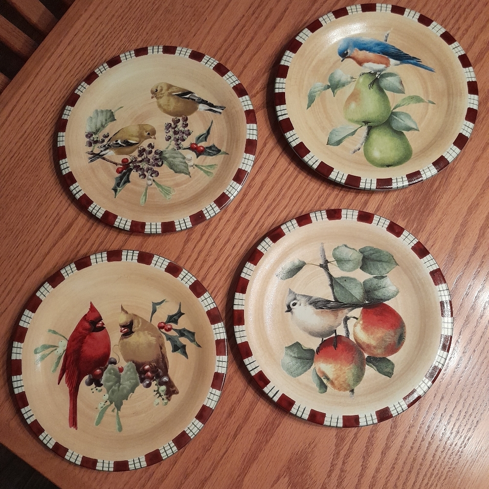 Lenox "Winter Greetings" plates. Set of 4. Beautiful.